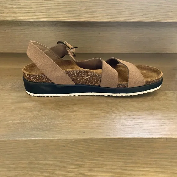 Aetrex Adrianna Adjustable Quarter Strap in Taupe - Picture 2 of 5